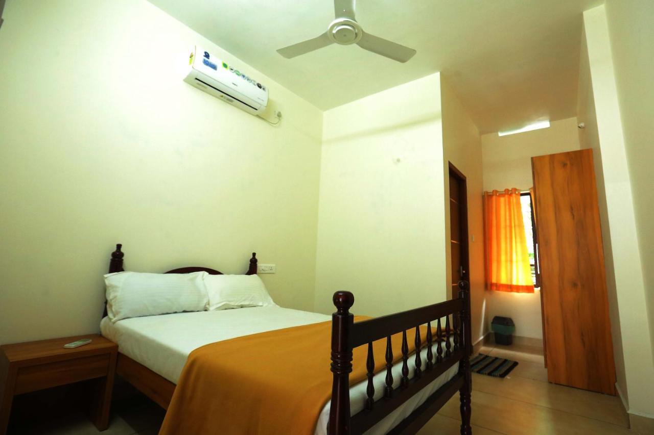 Kira Palace Residency Hotel Ernakulam Zewnętrze zdjęcie