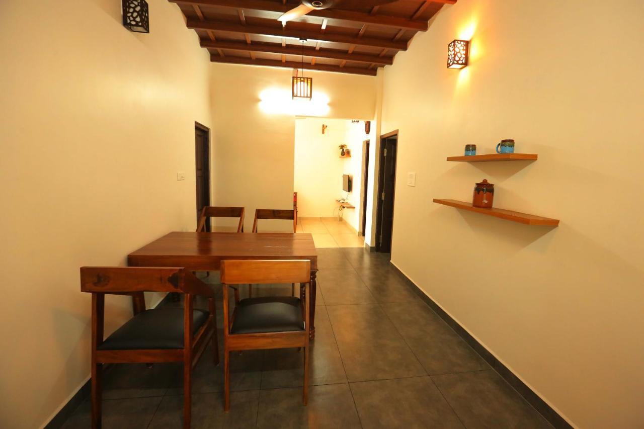 Kira Palace Residency Hotel Ernakulam Zewnętrze zdjęcie