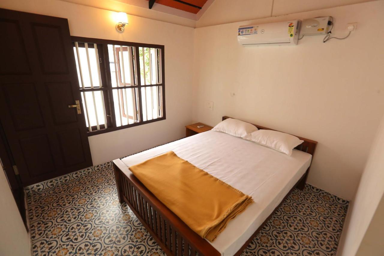 Kira Palace Residency Hotel Ernakulam Zewnętrze zdjęcie